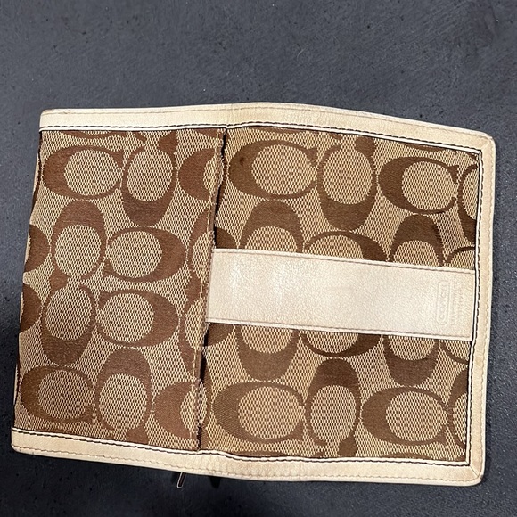 Coach Wallet - Picture 3 of 10